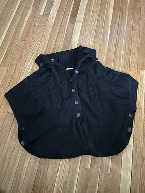 Used Women’s Old Navy Black Cable-Knit Button Sweater Size XL